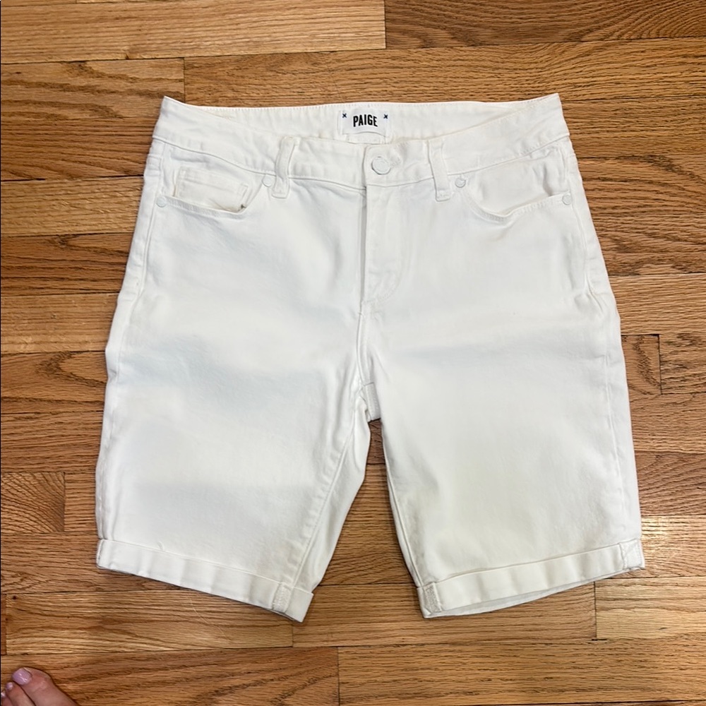 Paige Jax knee Women's White Shorts